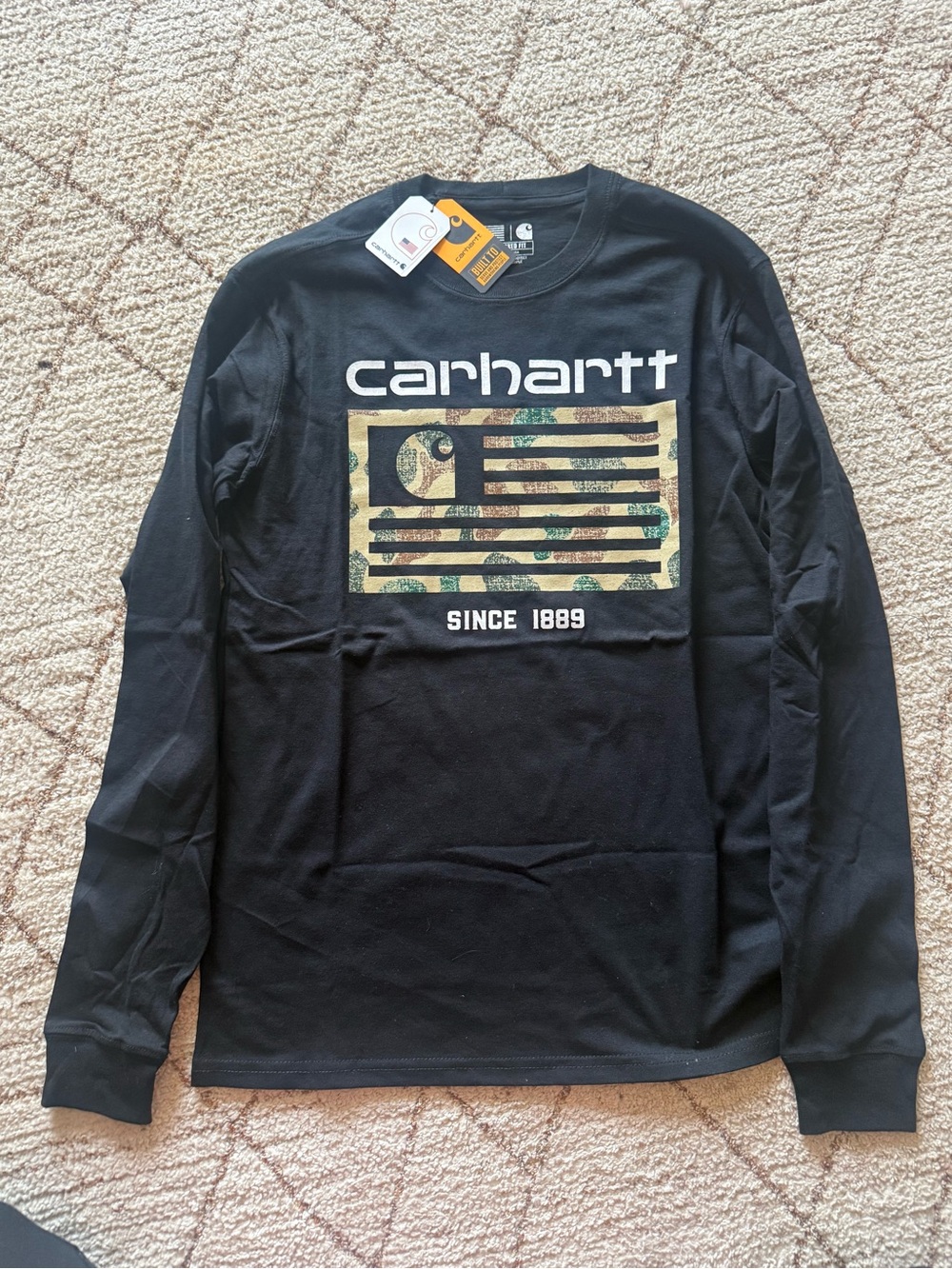 Carhartt Relaxed Fit Made in USA Camo Flag Graphic Long Sleeve Shirt Black Large